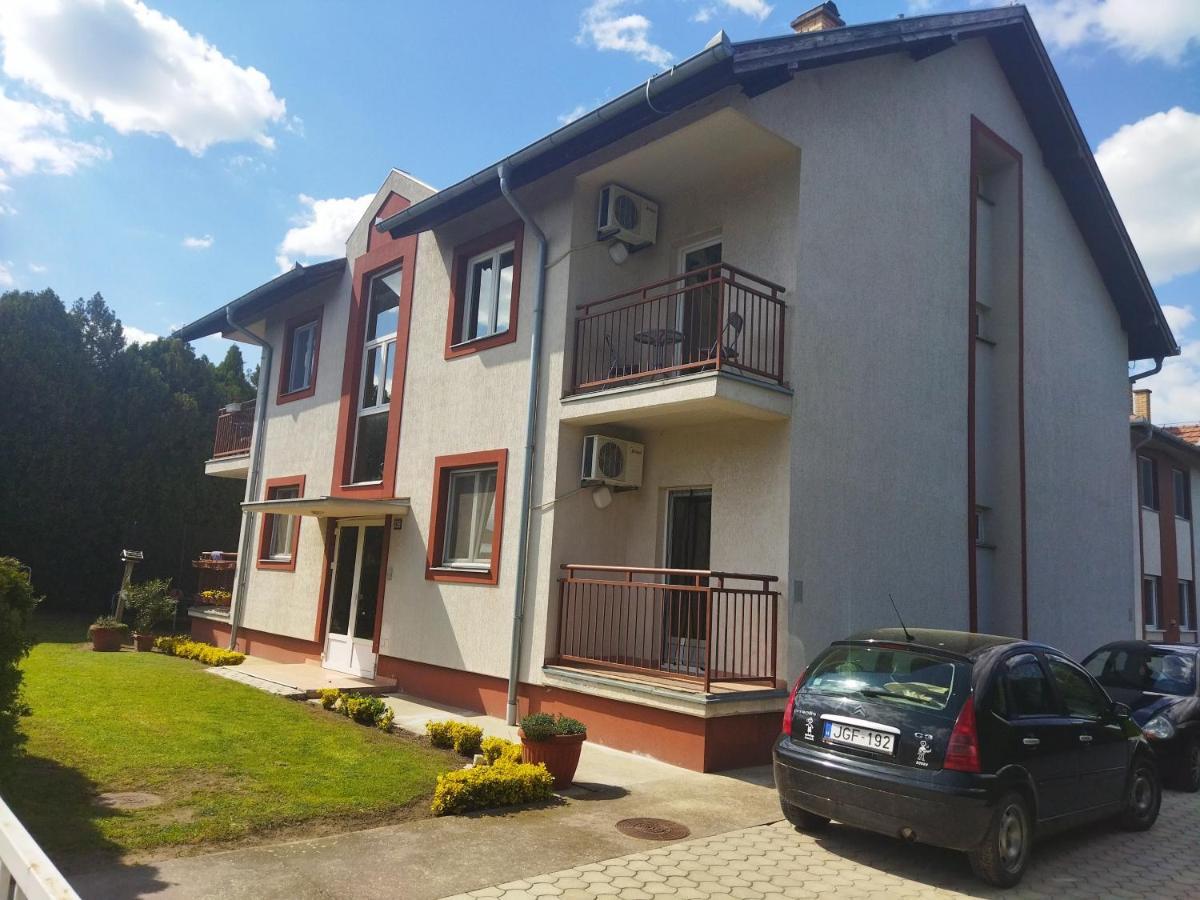 Palić Dora Apartman מראה חיצוני תמונה